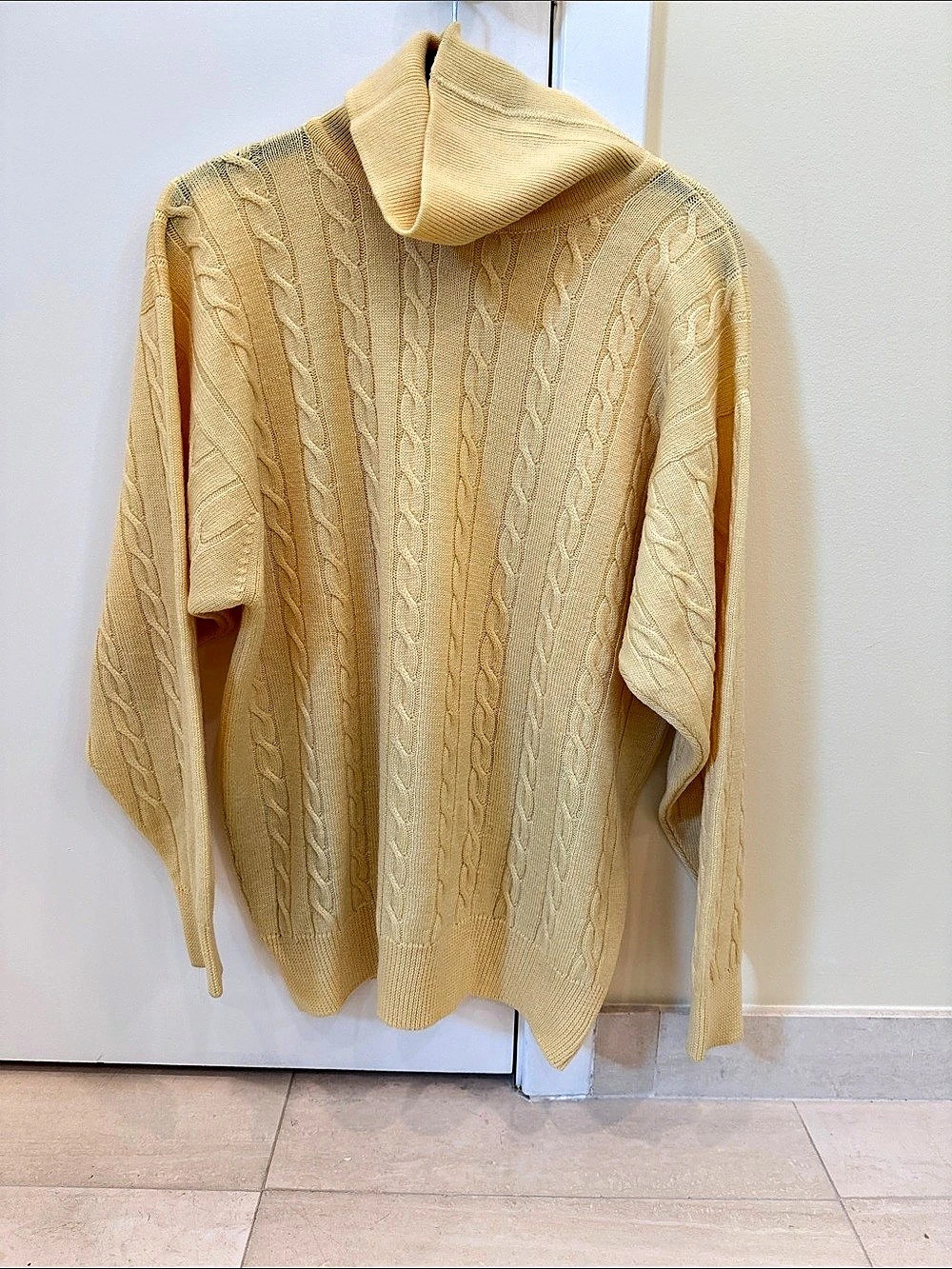 Pringle of Scotland turtleneck Cable Knit Wool Sweater in beautiful butter yello